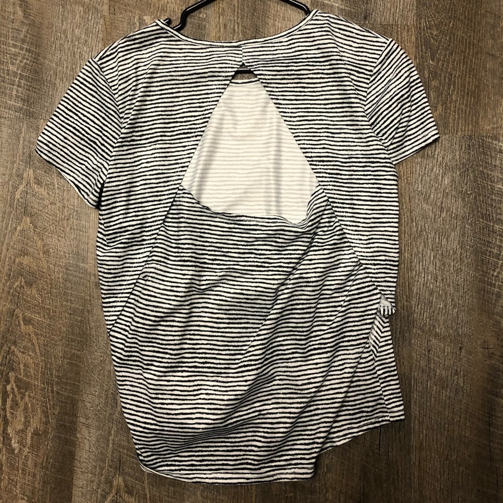 Short sleeve workout top